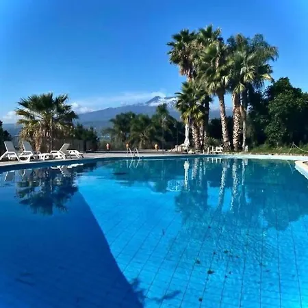 Casa Geranio Vista Etna 公寓 *