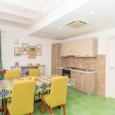 Casa Geranio Vista Etna 公寓 *